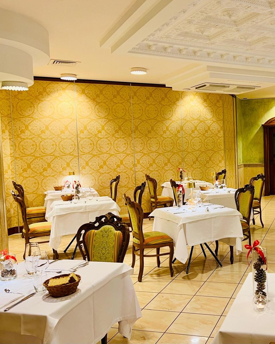 Reale bistro ali hotles (10)